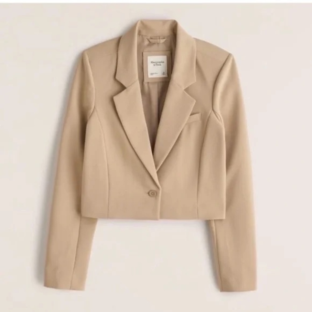 Abercrombie & Fitch Tan Cropped Blazer with Classic Lapels